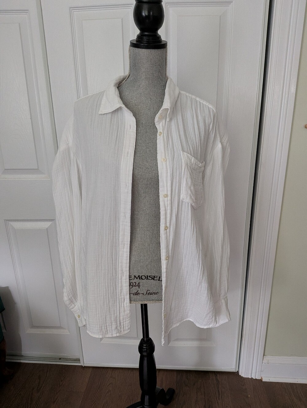 GAP White Lightweight Button-Up Shirt
